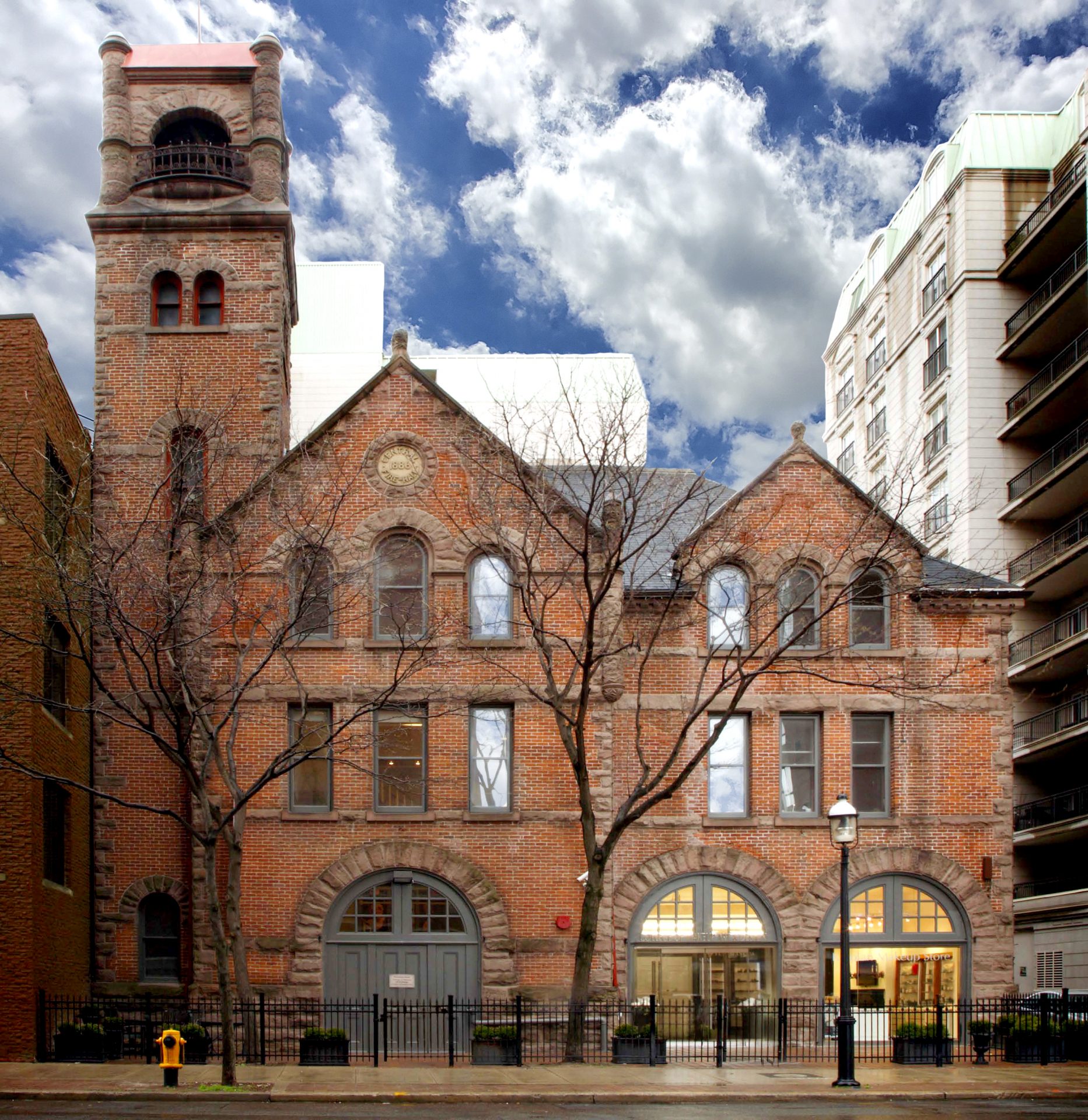 CMU College of Makeup Art & Design