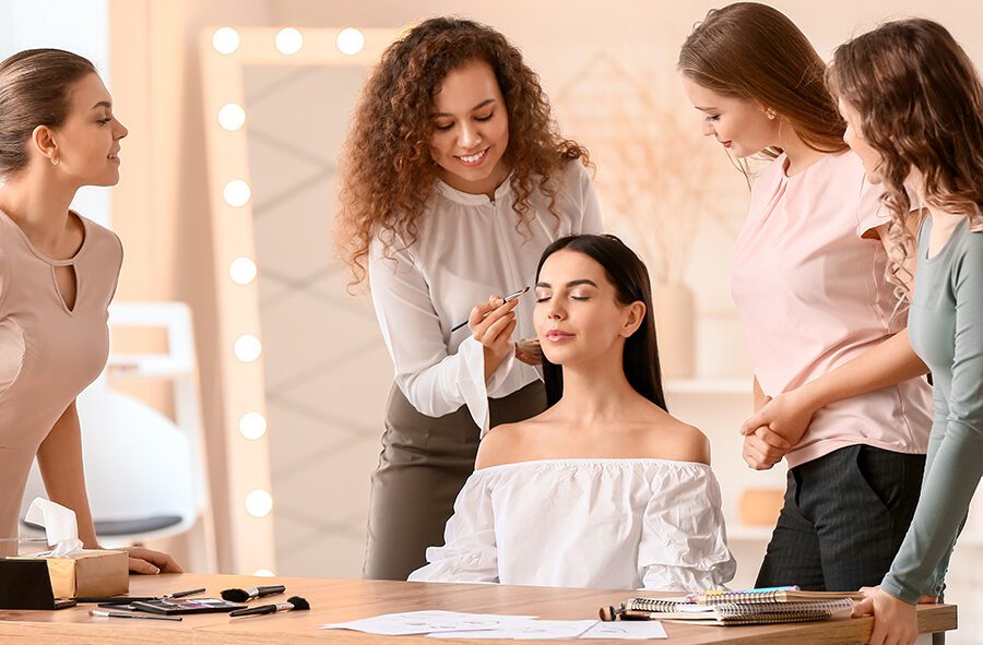 How to choose the right makeup course for your career